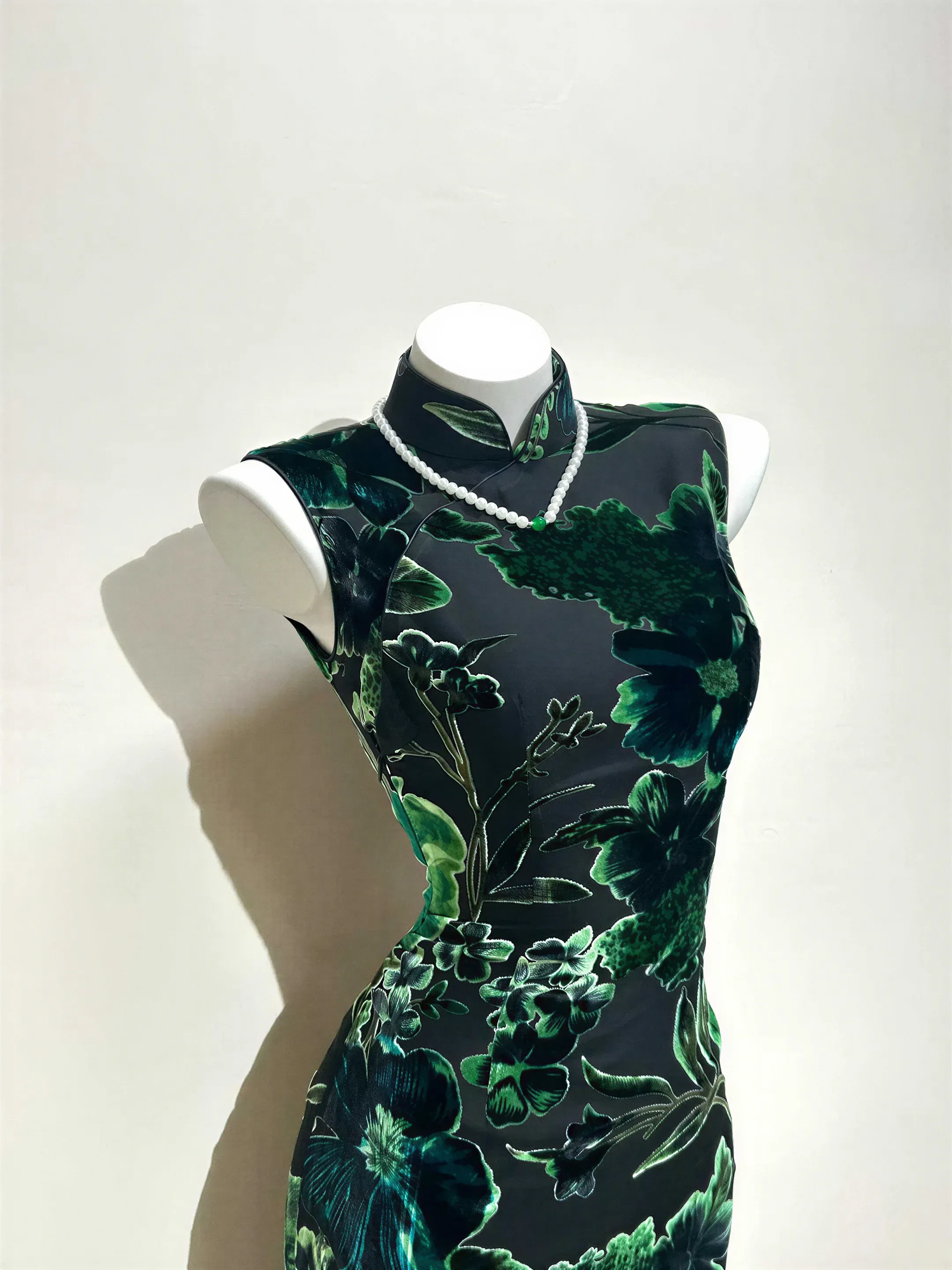 The Emerald Velvet - Vista 8